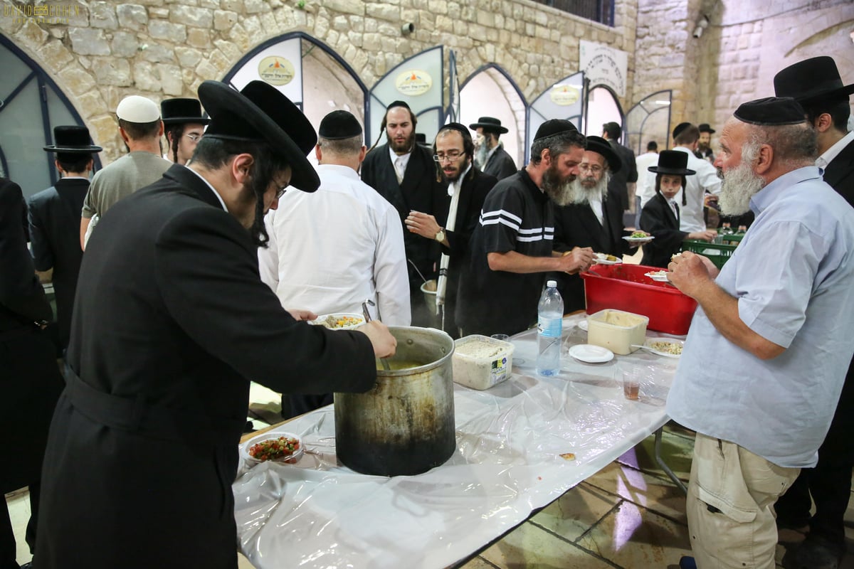 תיעוד מסכם • תשעה באב בצפת ובמירון