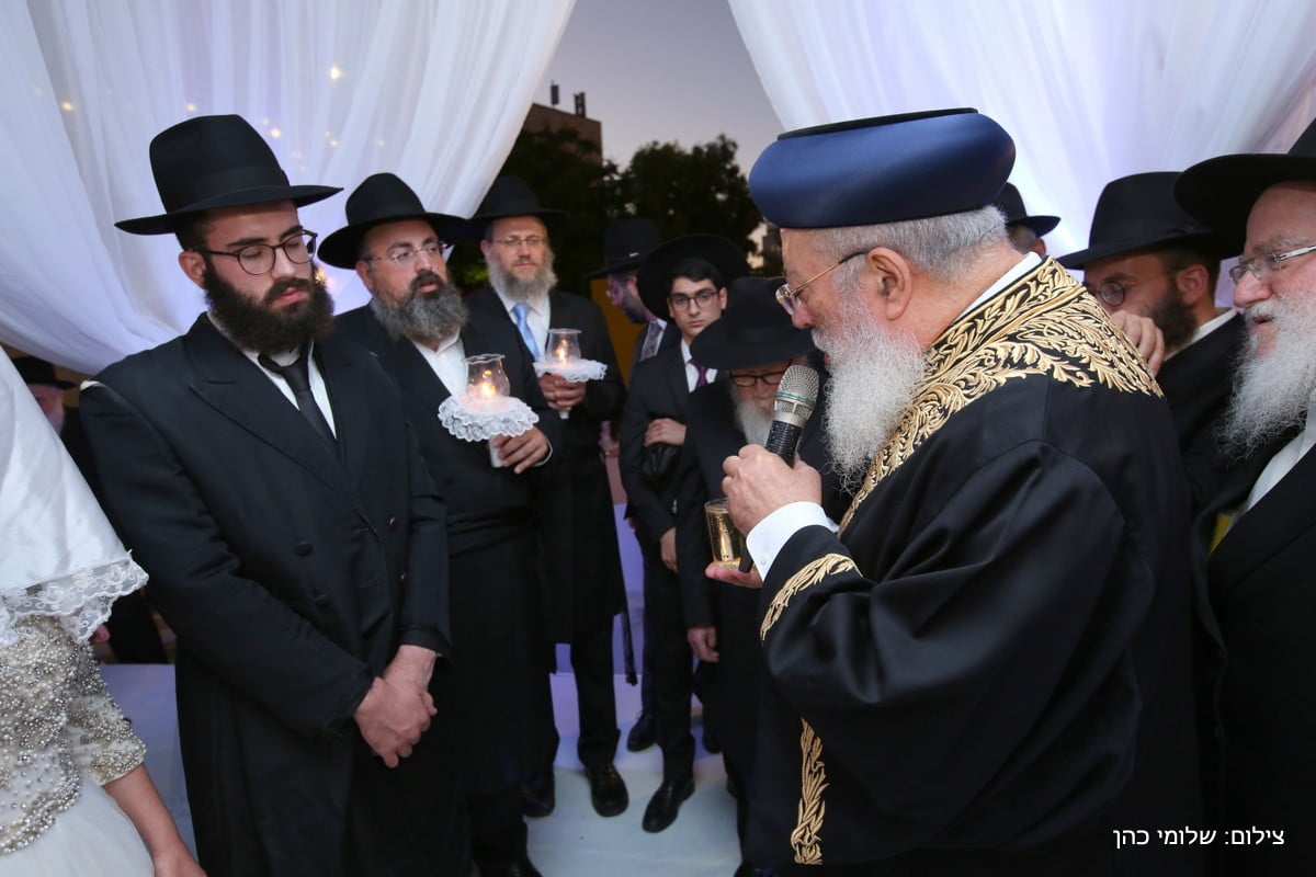 יוסי אליטוב חיתן וכולם התייצבו לברך •  צפו