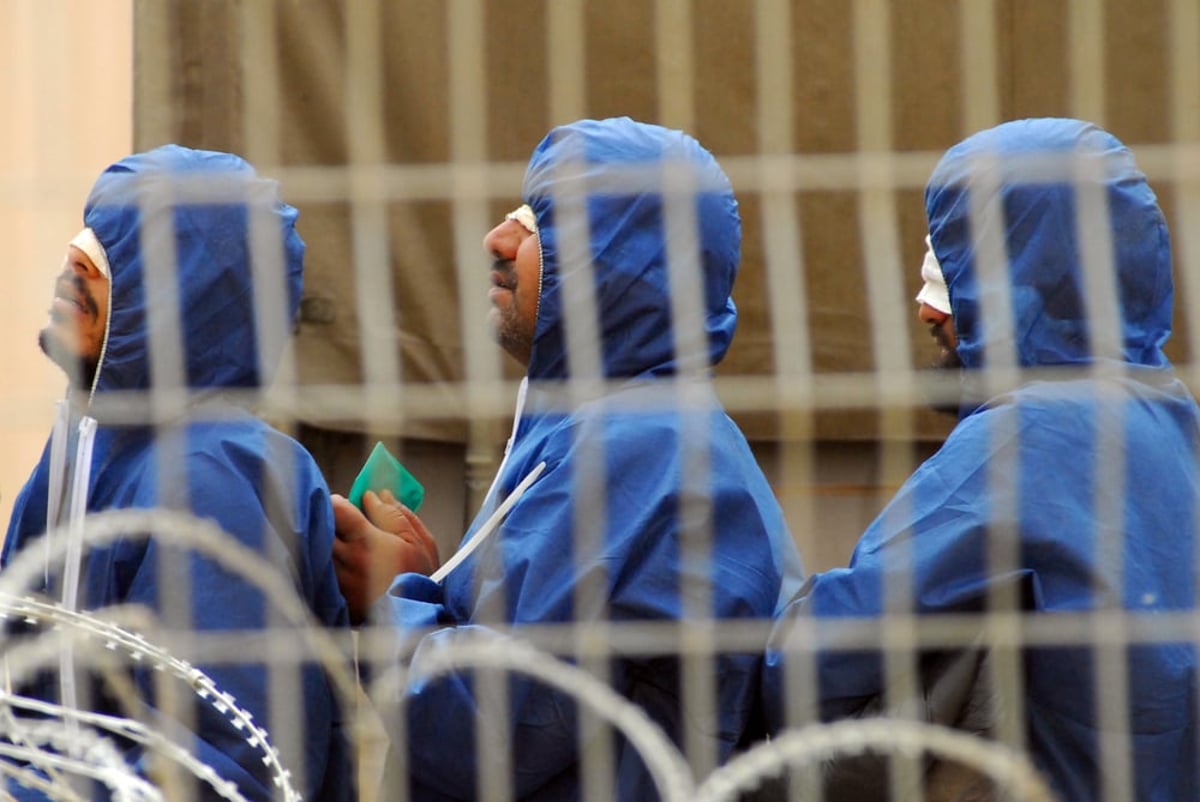 אסירים פלסטינים בכלא