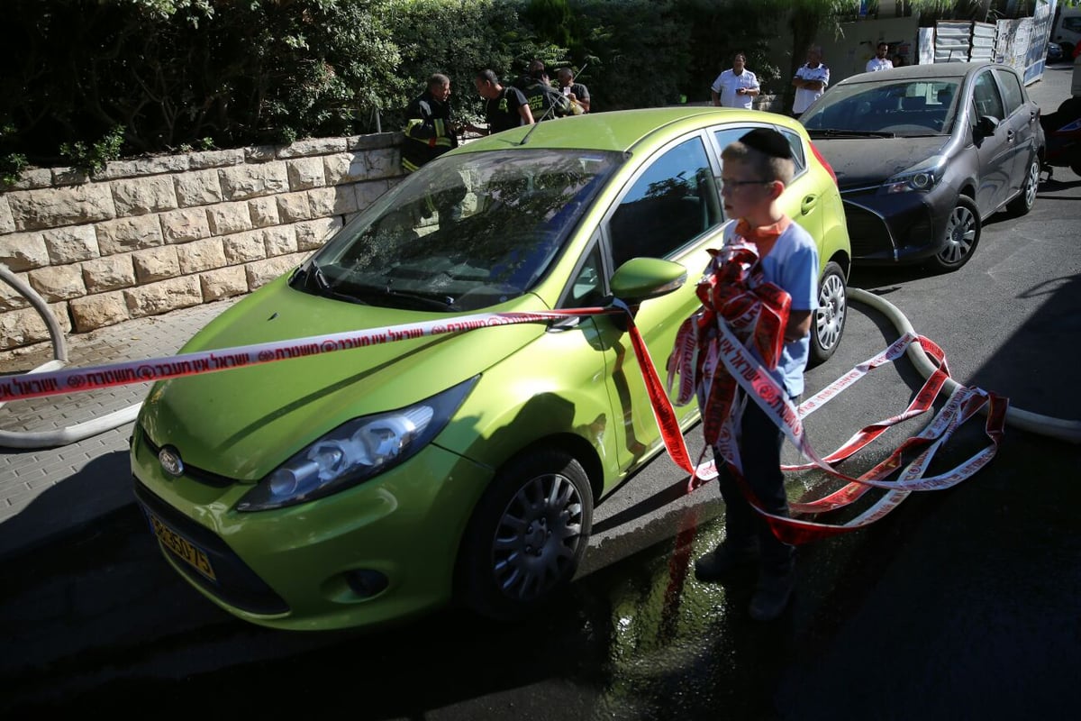 רמת אשכול: הצית את דירתו והסתגר בתוכה