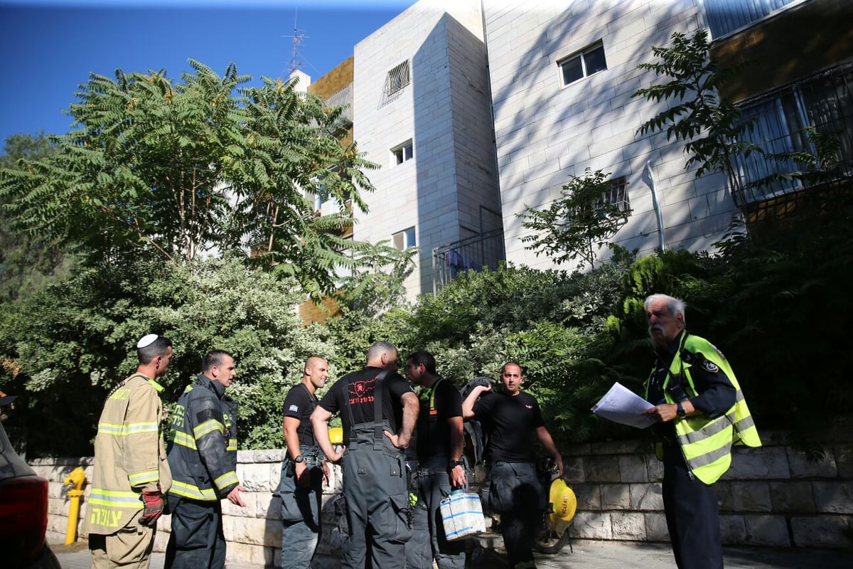 רמת אשכול: הצית את דירתו והסתגר בתוכה