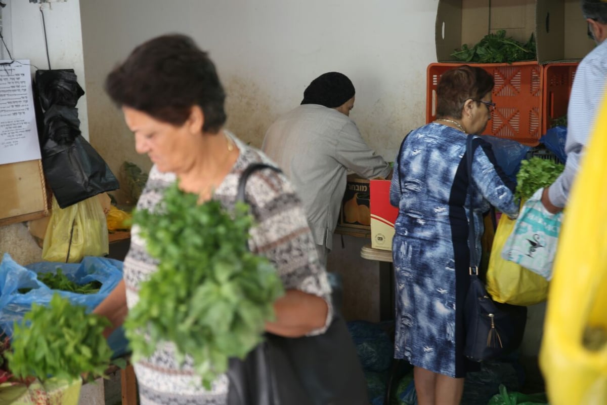 בשכונת הבוכרים: כך נערכים לשבת קודש