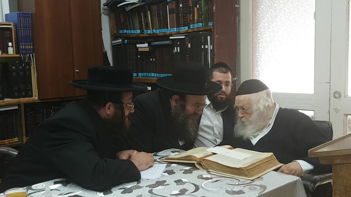 מרן הגר"ח קנייבסקי על השו"ת עמו ב'המודיע': "ס' איז גוט"