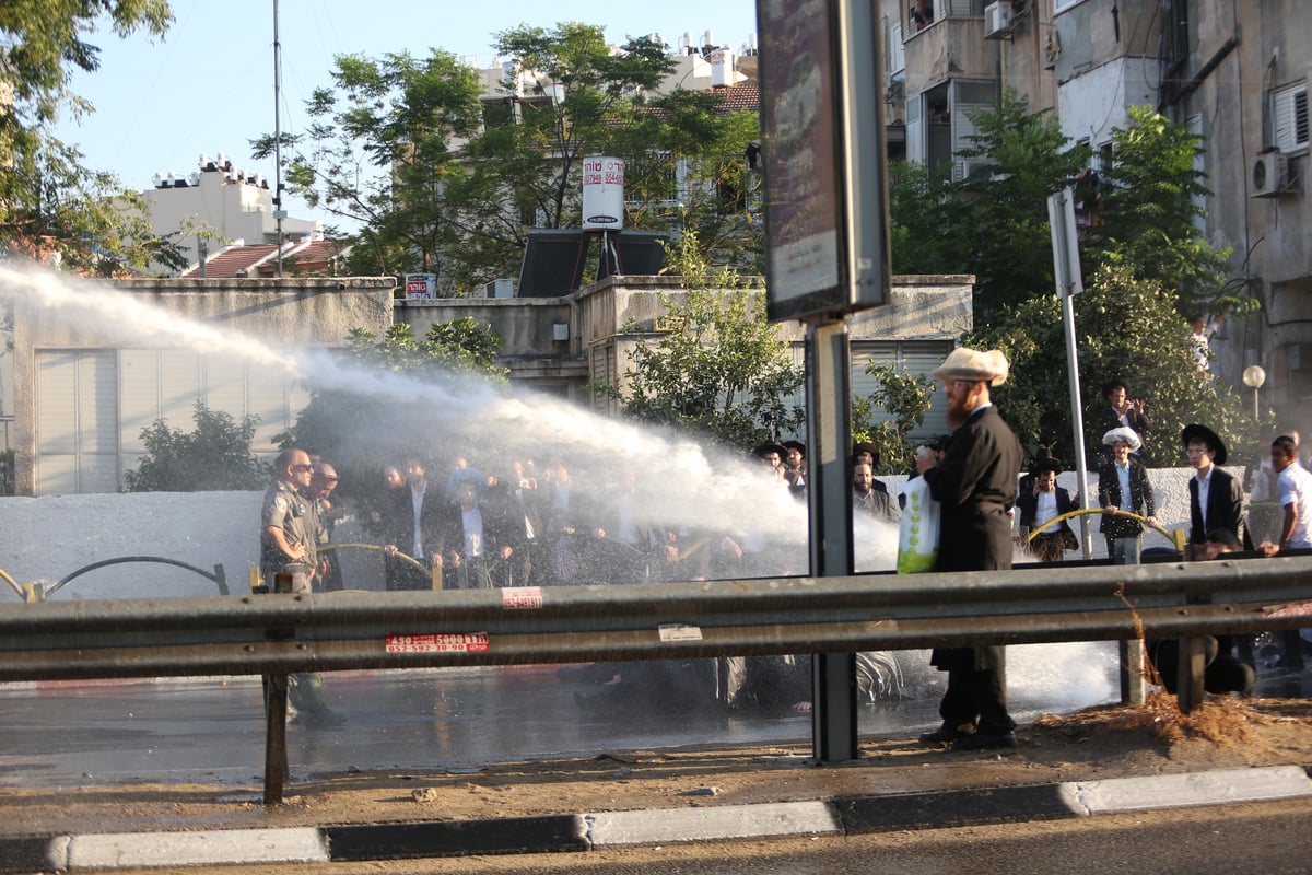 מפגינים מ"הפלג הירושלמי" חסמו את בני ברק • תיעוד נרחב