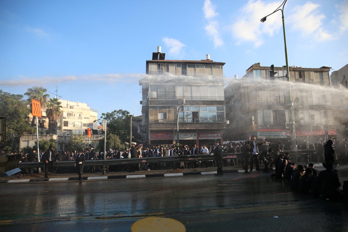 מפגינים מ"הפלג הירושלמי" חסמו את בני ברק • תיעוד נרחב