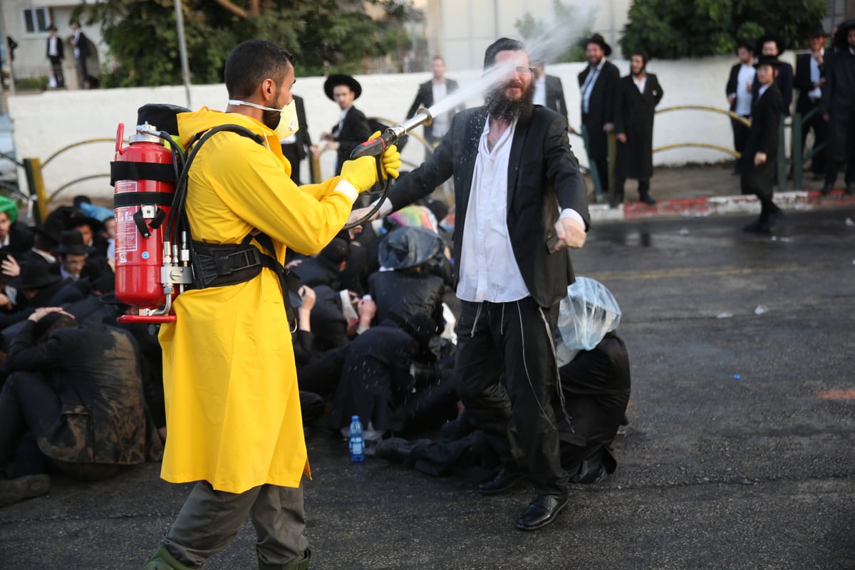 מפגינים מ"הפלג הירושלמי" חסמו את בני ברק • תיעוד נרחב