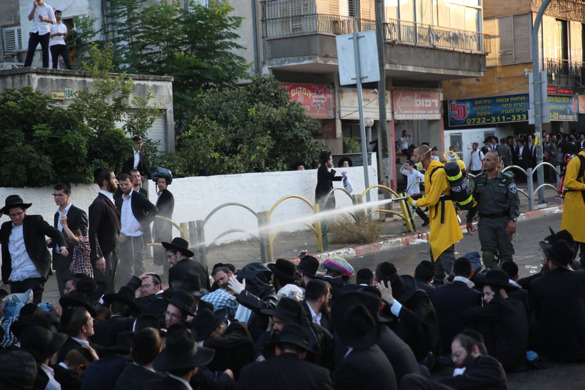 מפגינים מ"הפלג הירושלמי" חסמו את בני ברק • תיעוד נרחב