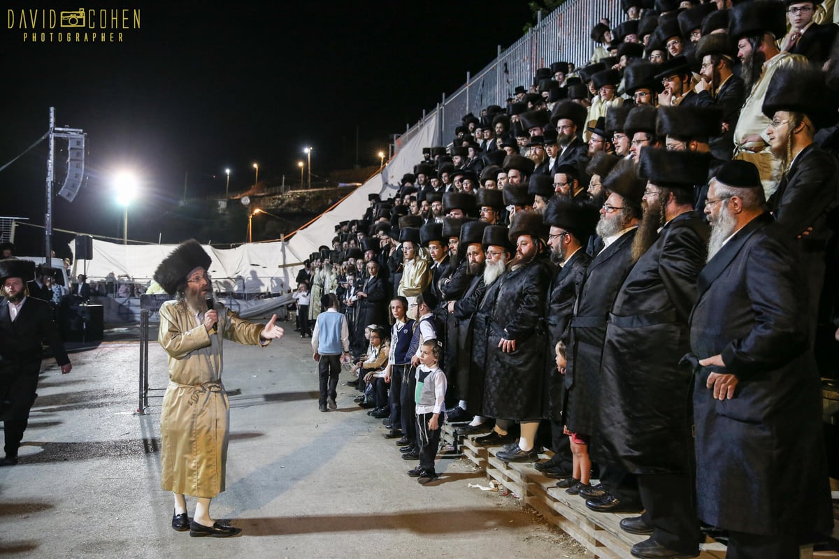 ההדלקה של המשפיע רבי מיילך בידרמן במירון • צפו