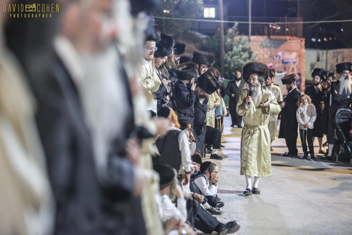 ההדלקה של המשפיע רבי מיילך בידרמן במירון • צפו