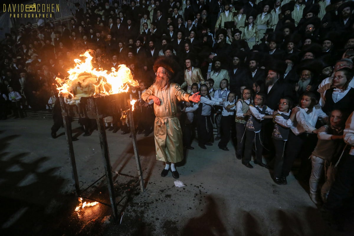 ההדלקה של המשפיע רבי מיילך בידרמן במירון • צפו