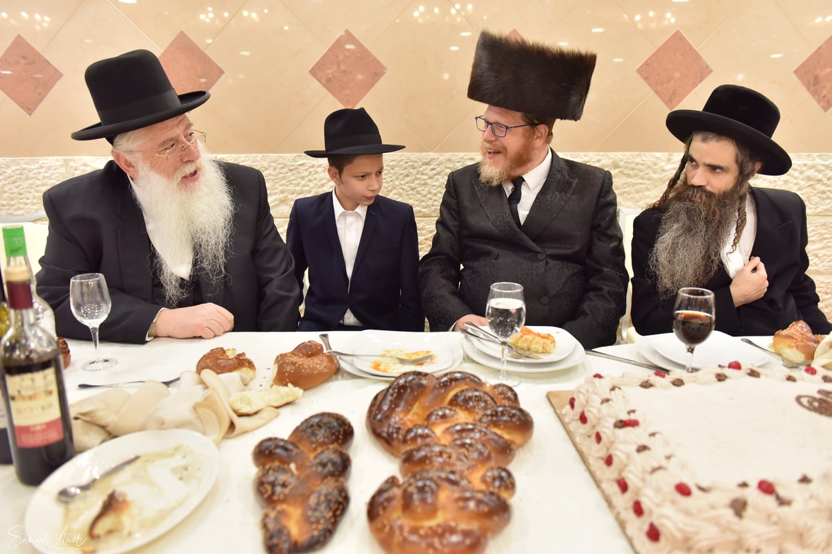 רבנים ואישי ציבור בולטים בשמחת הגר"ע וובר