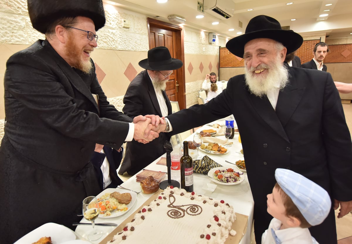 רבנים ואישי ציבור בולטים בשמחת הגר"ע וובר