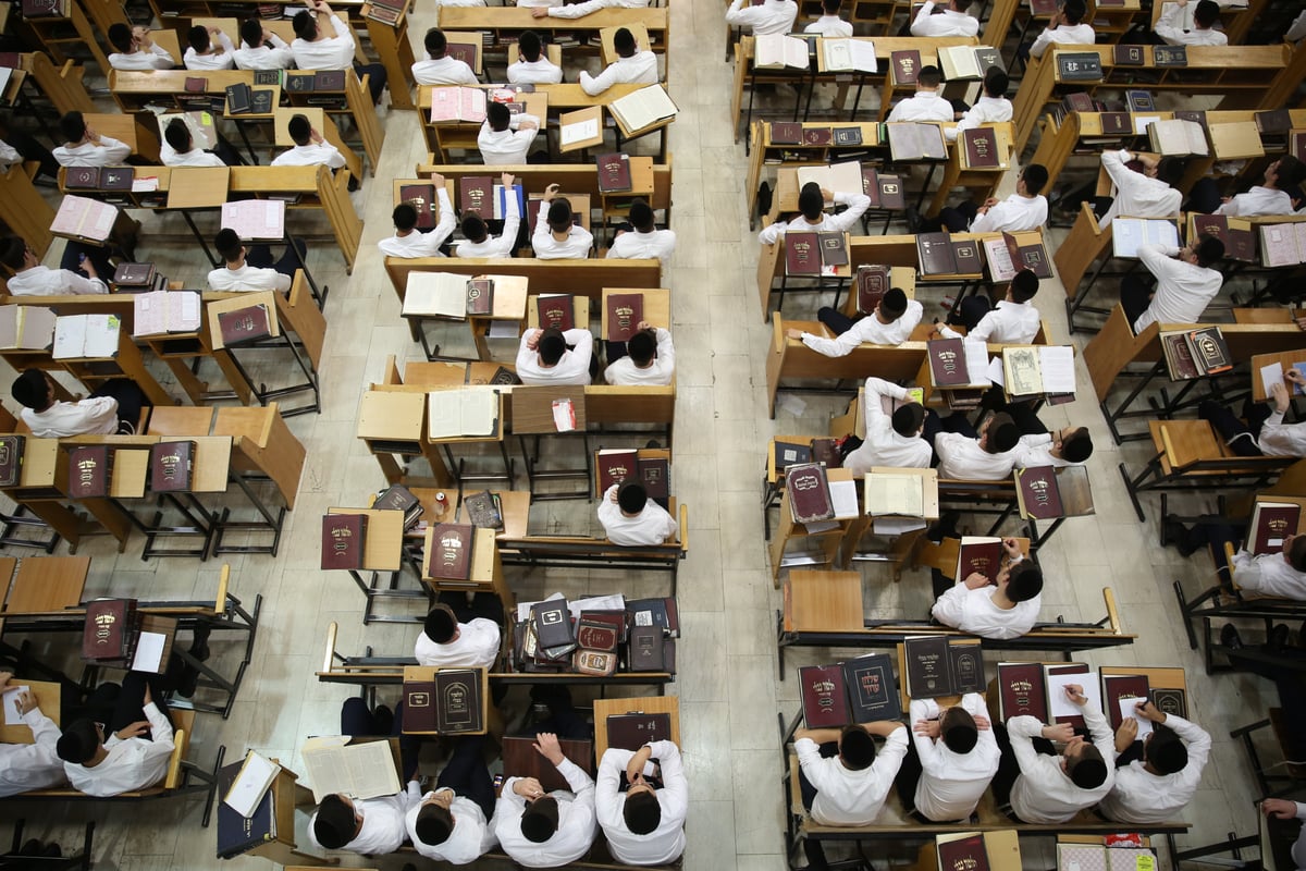 ה'חברונער'ס' התעוררו משיחתו של ראש ישיבת פוניבז' • צפו