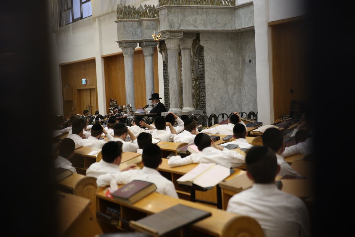 ה'חברונער'ס' התעוררו משיחתו של ראש ישיבת פוניבז' • צפו