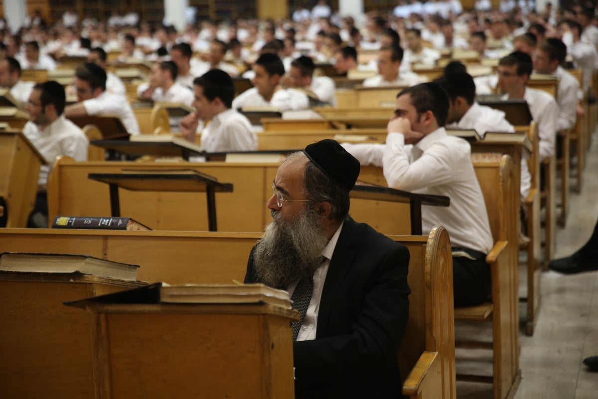 ה'חברונער'ס' התעוררו משיחתו של ראש ישיבת פוניבז' • צפו