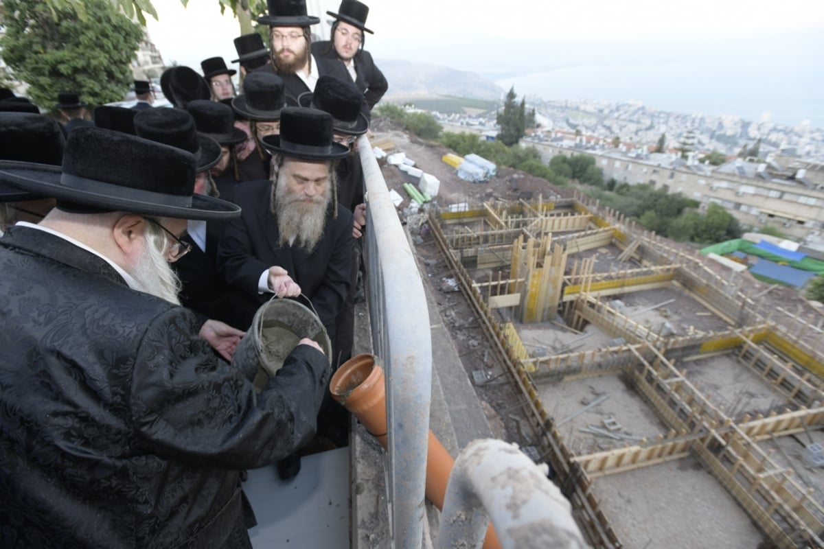 תיעוד: חנוכת ביהמ"ד של צאנז בטבריה