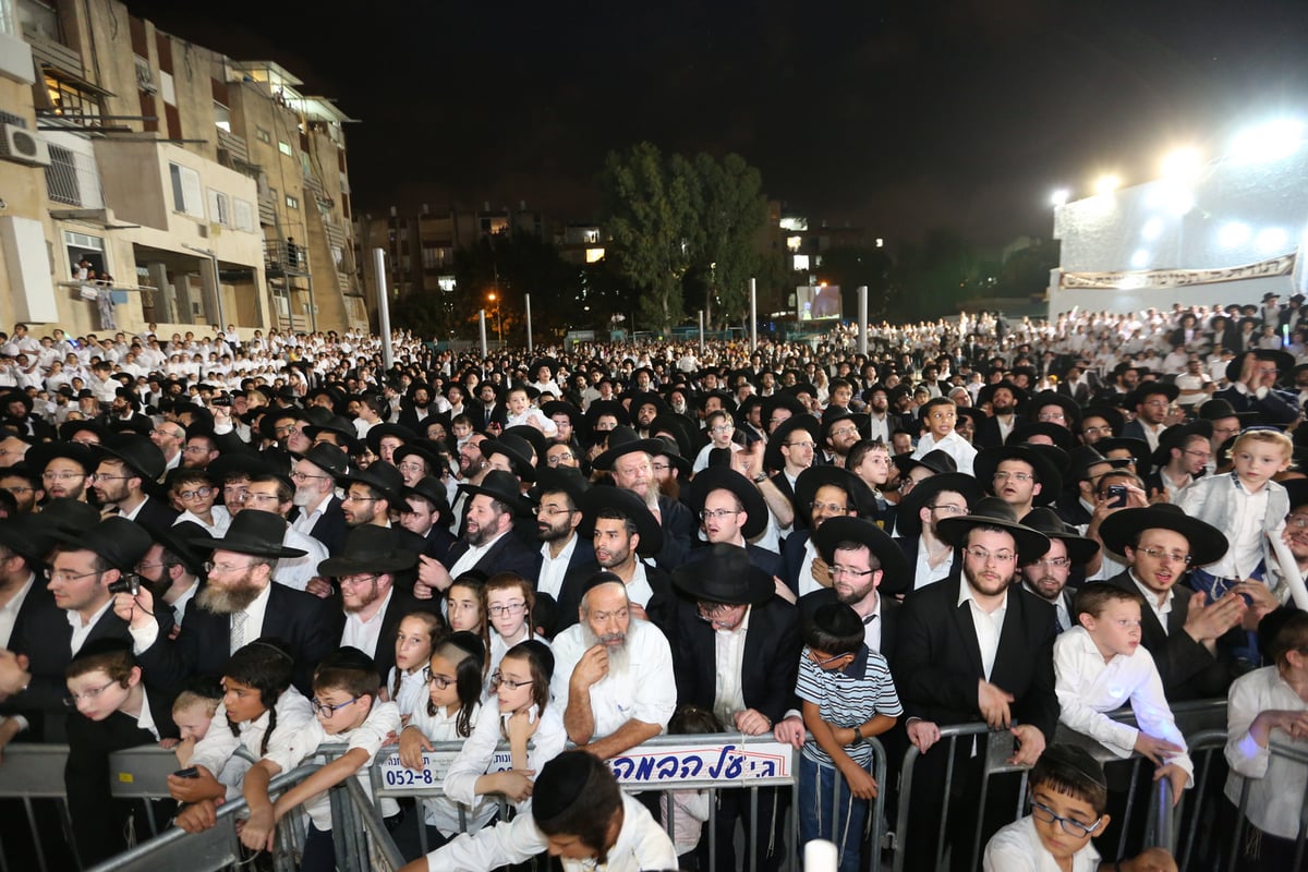 שר התורה בביקור נדיר בקריית הרצוג • צפו