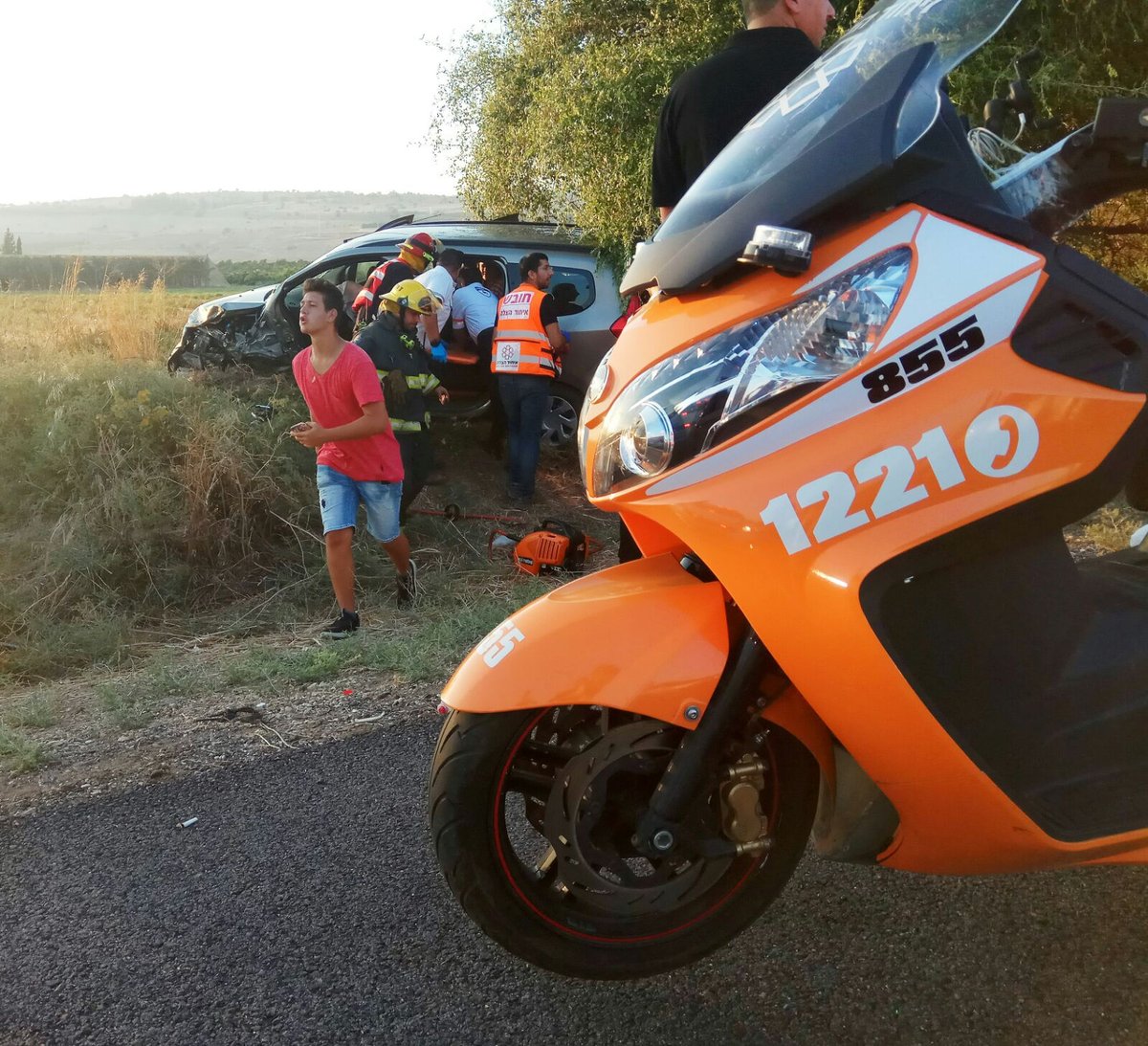 אב חרדי וילדיו נפצעו בתאונה; 'עפו לתעלה'