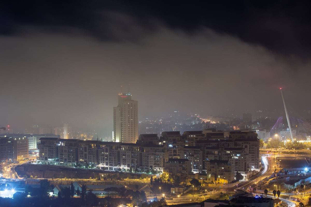 מרהיב: כך ירושלים נראית בלילה - מהאוויר