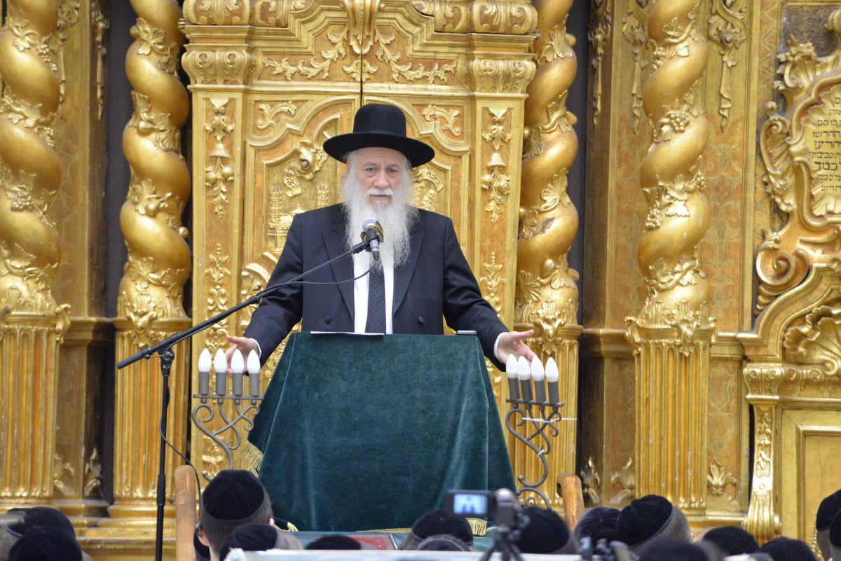 פוניבז' ספדה למשגיח זצ"ל  • צפו בגלריה