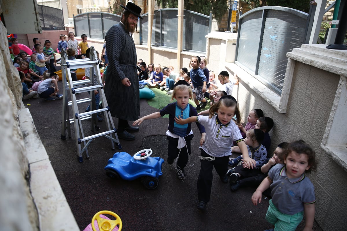 ילדי החמד נלקחו לקיים מצוות 'שילוח הקן' • תיעוד