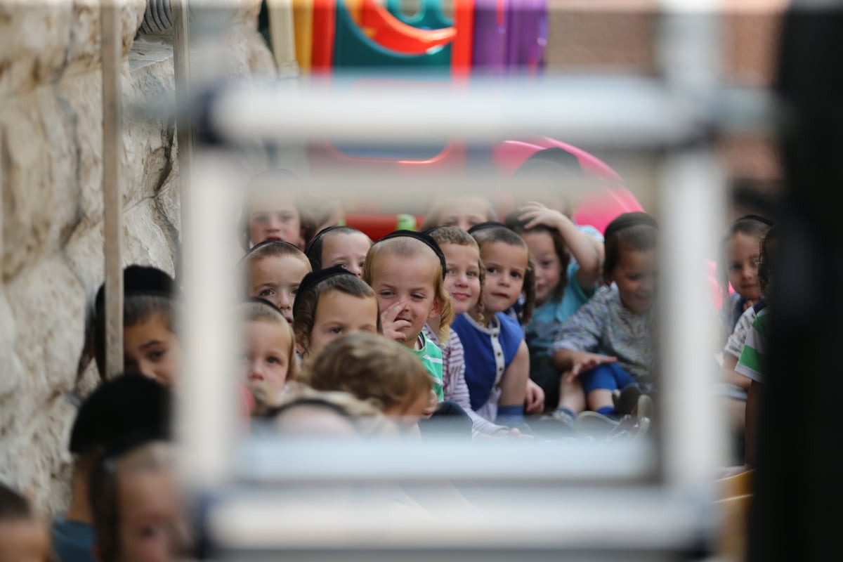 ילדי החמד נלקחו לקיים מצוות 'שילוח הקן' • תיעוד