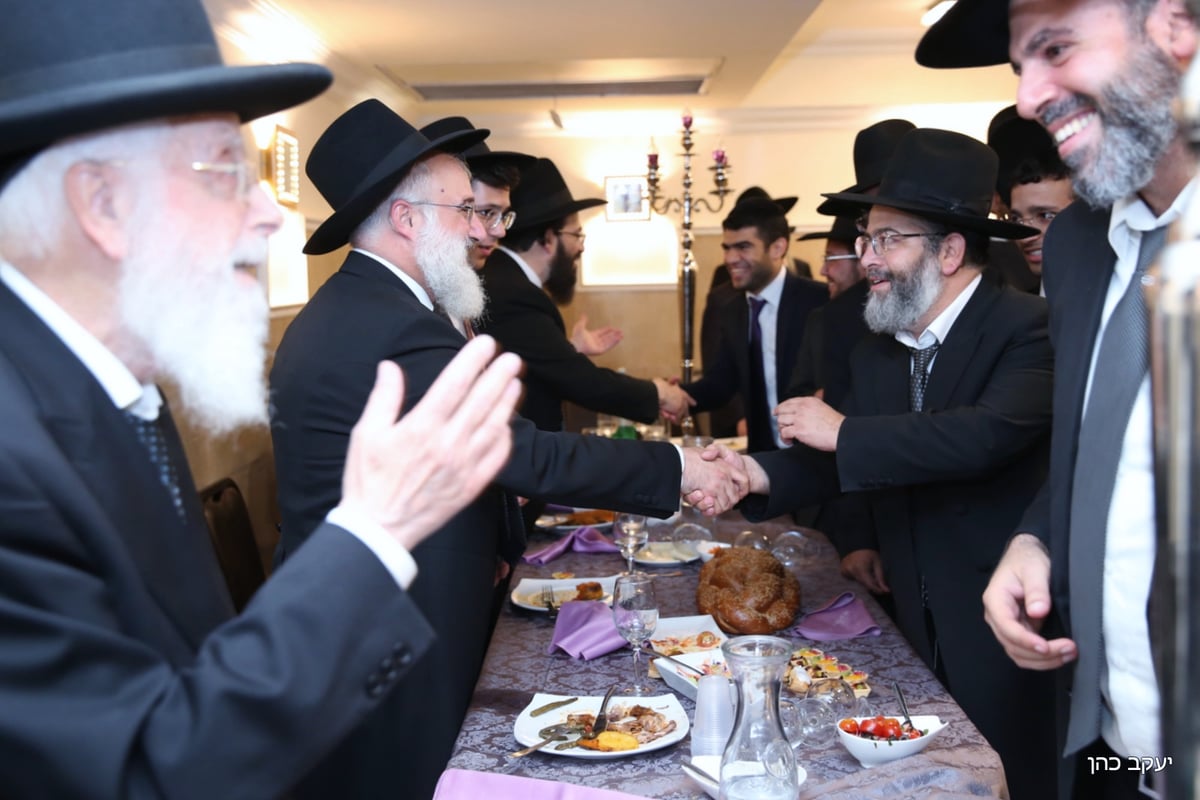 בת ר"י אור ברוך ובן ר"י אש התלמוד התארסו • גלריה