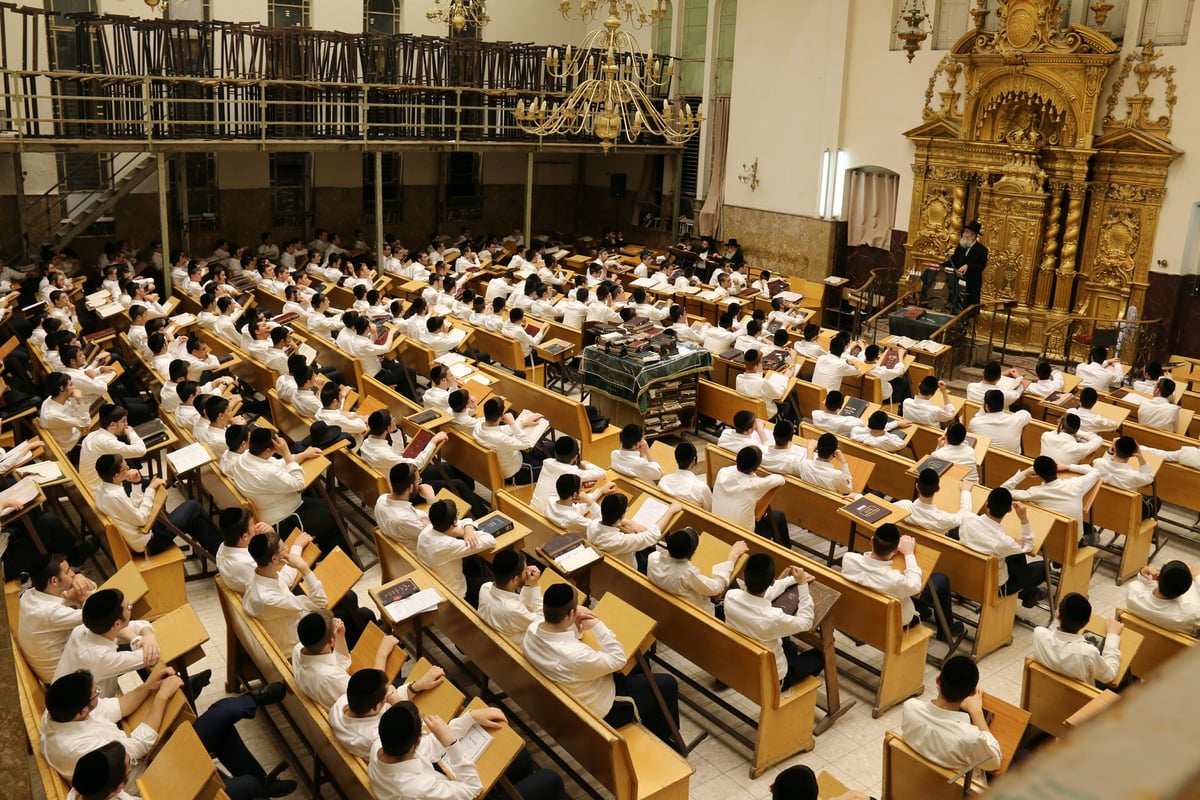 יום השנה המ"ט לרב מפוניבז' זצ"ל • תיעוד