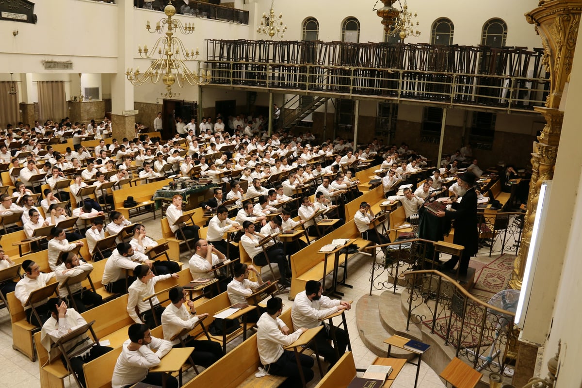 יום השנה המ"ט לרב מפוניבז' זצ"ל • תיעוד