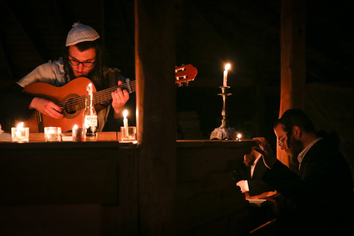 סליחות בנוסח קרליבך לאור נרות  • צפו