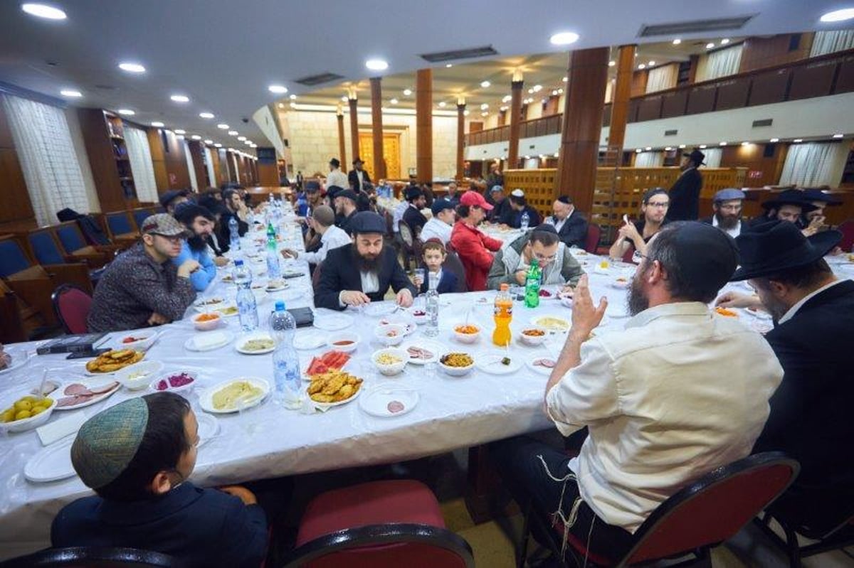 "סליחות נאכט אין מוסקבה" • גלריה מעוררת