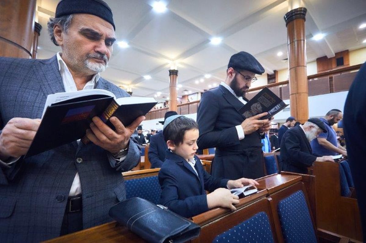 "סליחות נאכט אין מוסקבה" • גלריה מעוררת