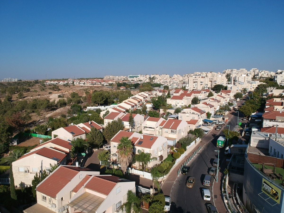 הרחפן תיעד: הסוכות של אלעד - מהאוויר