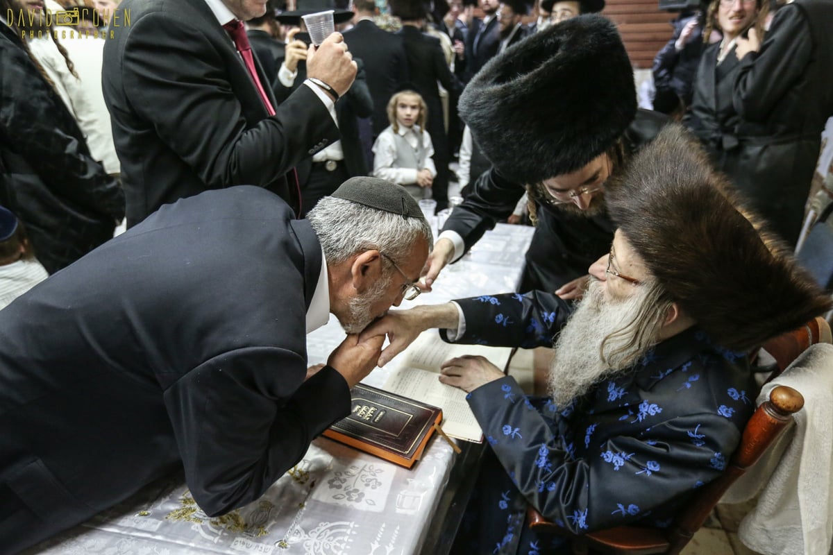 שמחת בית השואבה בחצר נדבורנה צפת. צפו