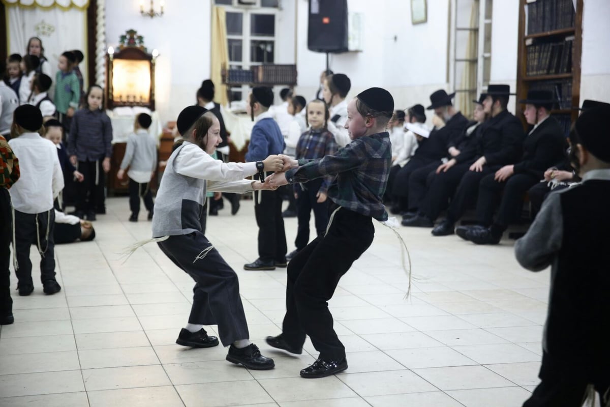 תיעוד: שמחת בית השואבה ב"אהל שרה"