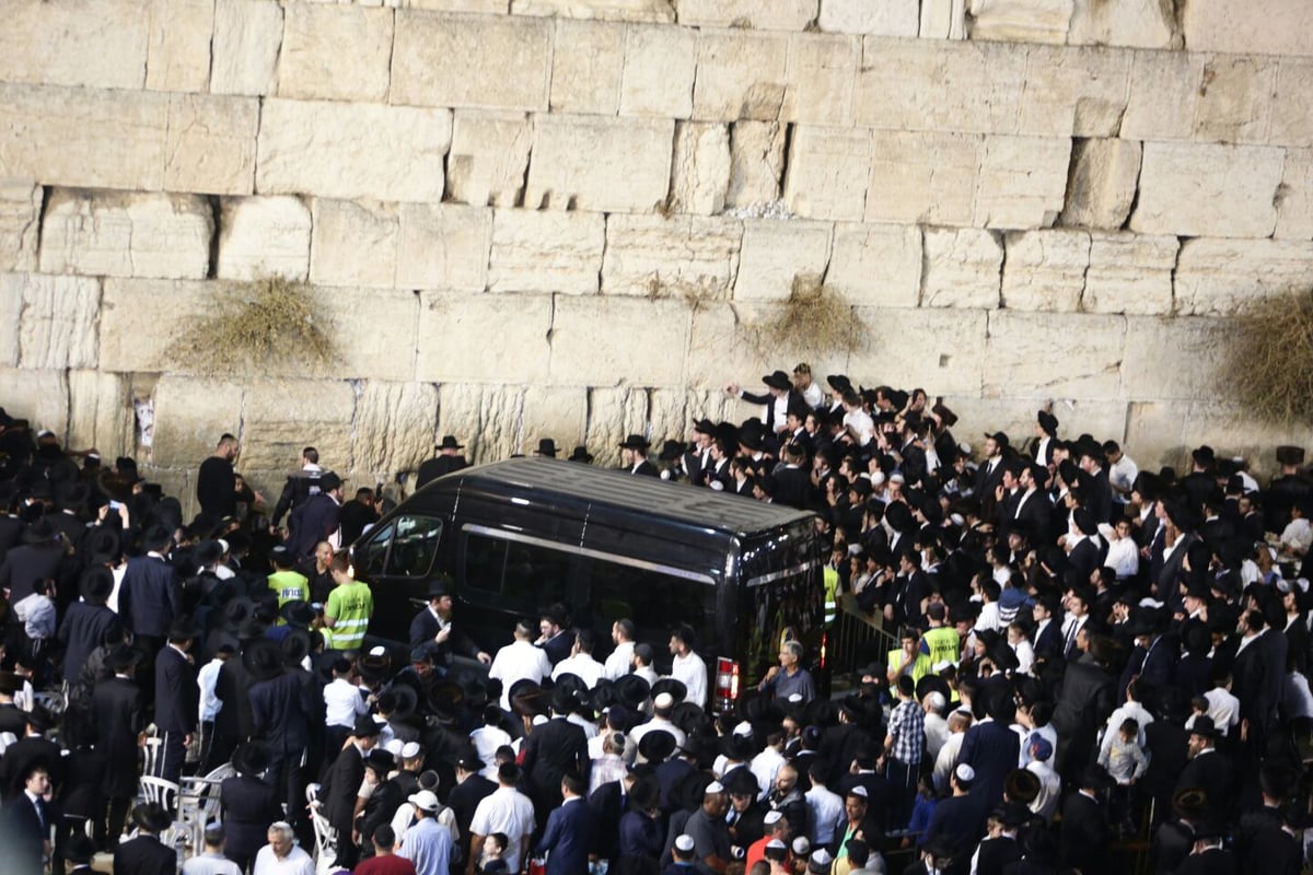 תיעוד ראשון ב'כיכר': הגר"ח קנייבסקי בירושלים