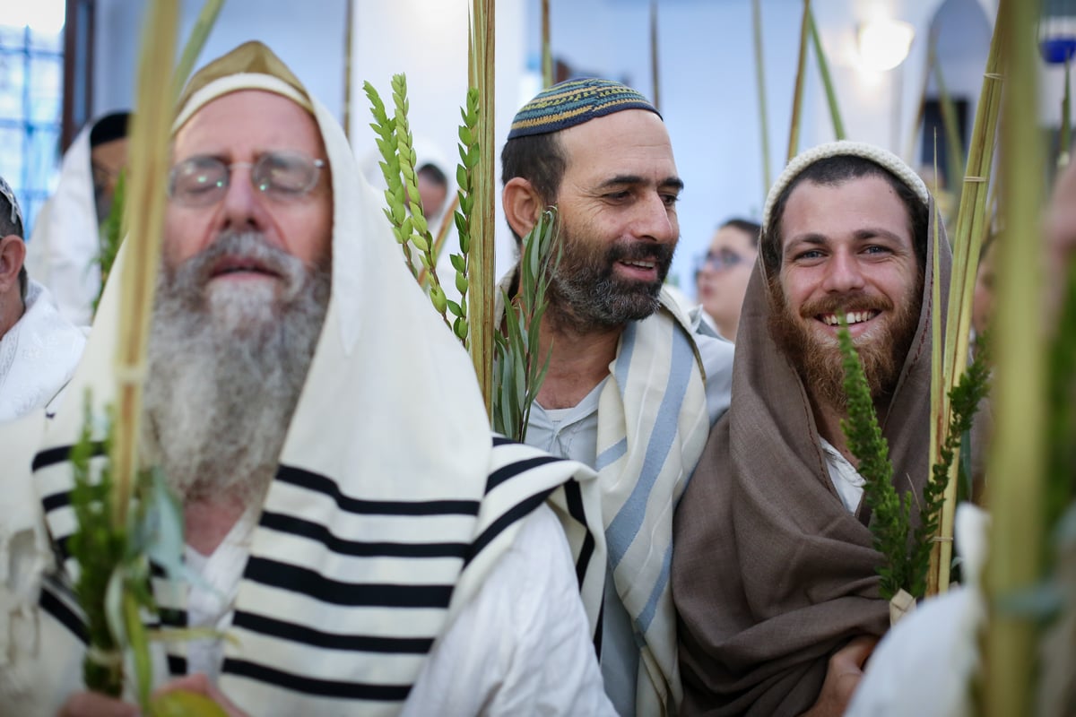 צפת: תפילה חגיגית בבית הכנסת "אבוהב" • צפו