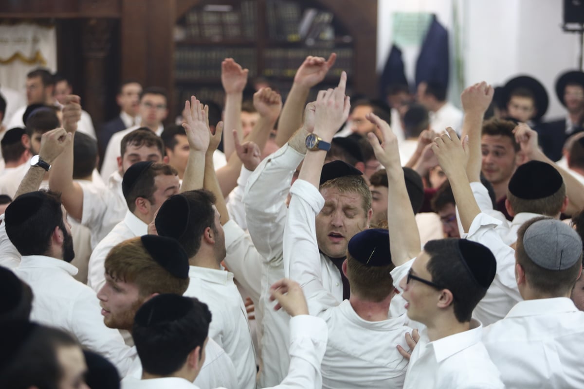 שמחת בית השואבה בישיבת רש"י • גלריה