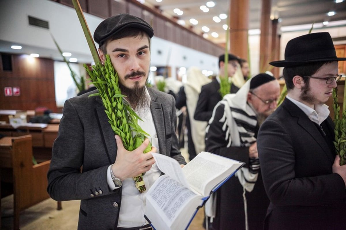 וחותמנו לחיים: הושענא רבה במוסקבה. צפו