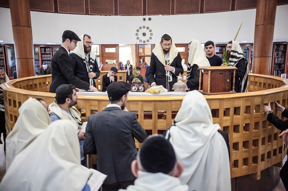 וחותמנו לחיים: הושענא רבה במוסקבה. צפו