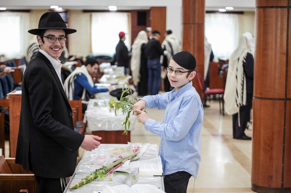 וחותמנו לחיים: הושענא רבה במוסקבה. צפו