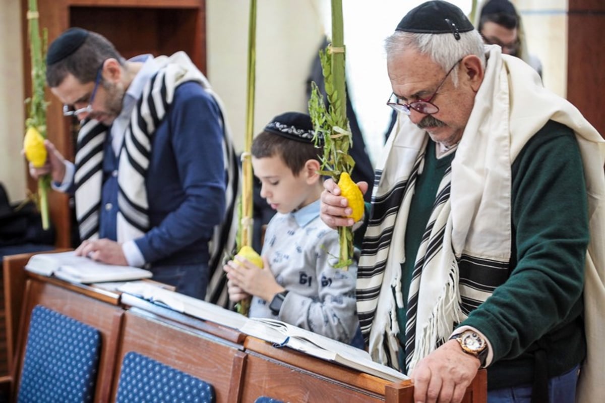 וחותמנו לחיים: הושענא רבה במוסקבה. צפו