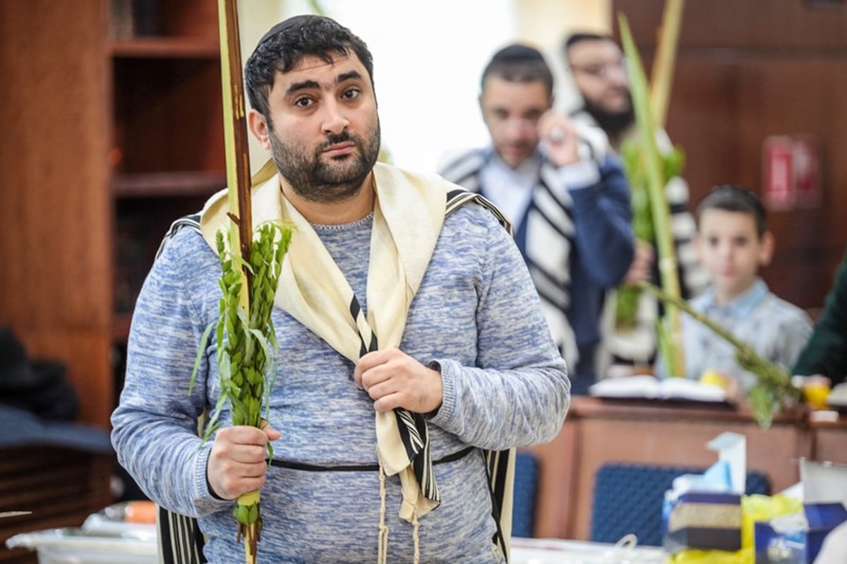 וחותמנו לחיים: הושענא רבה במוסקבה. צפו