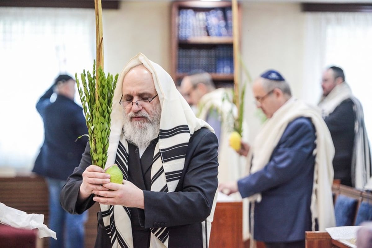 וחותמנו לחיים: הושענא רבה במוסקבה. צפו