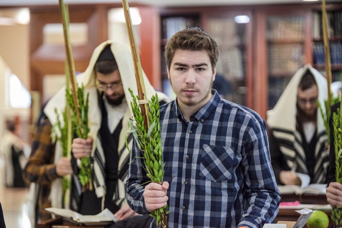 וחותמנו לחיים: הושענא רבה במוסקבה. צפו