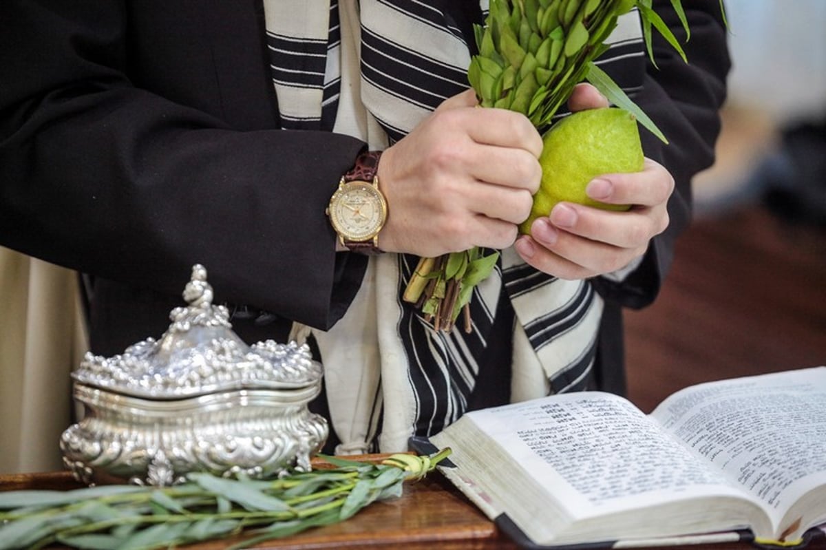 וחותמנו לחיים: הושענא רבה במוסקבה. צפו