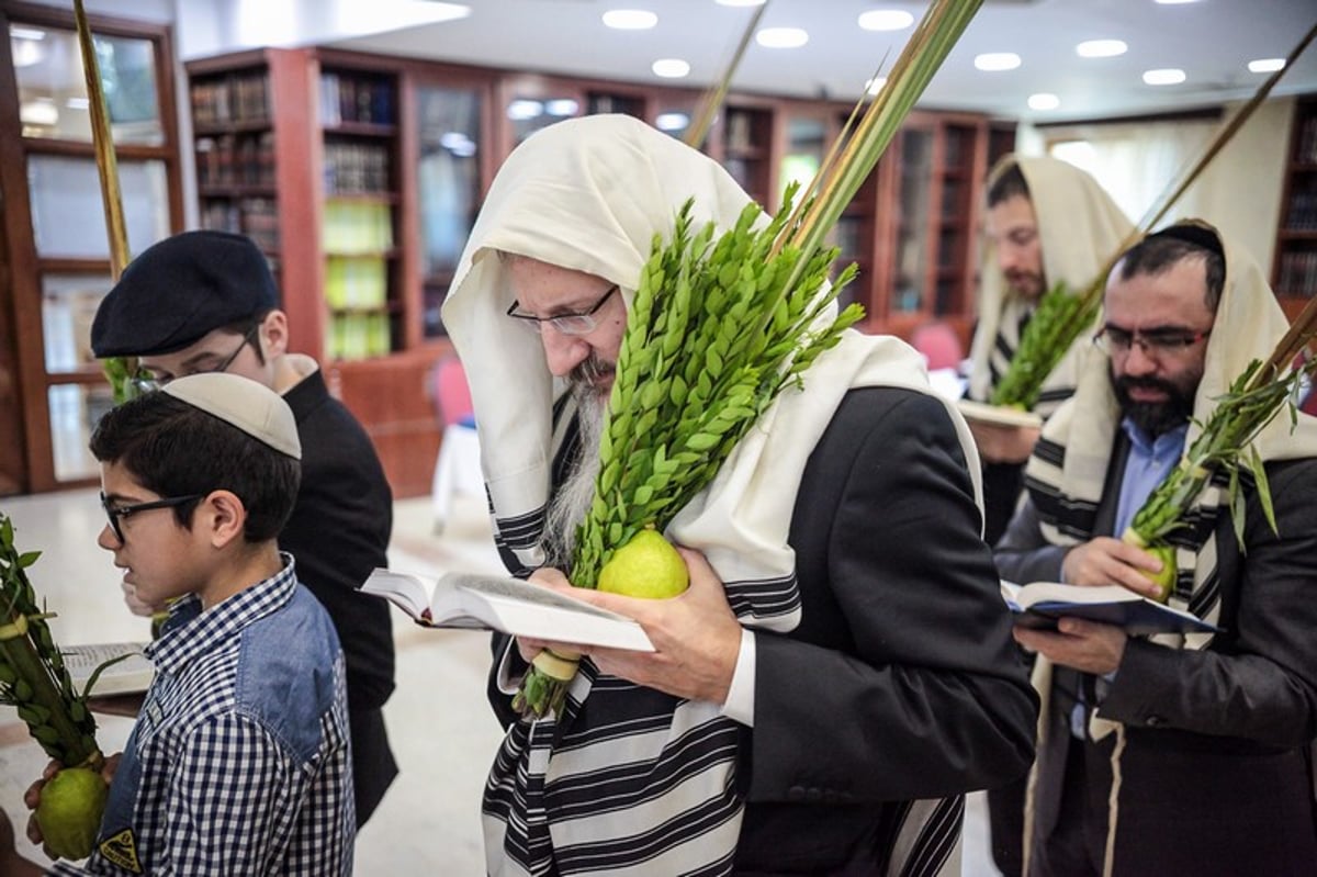 וחותמנו לחיים: הושענא רבה במוסקבה. צפו