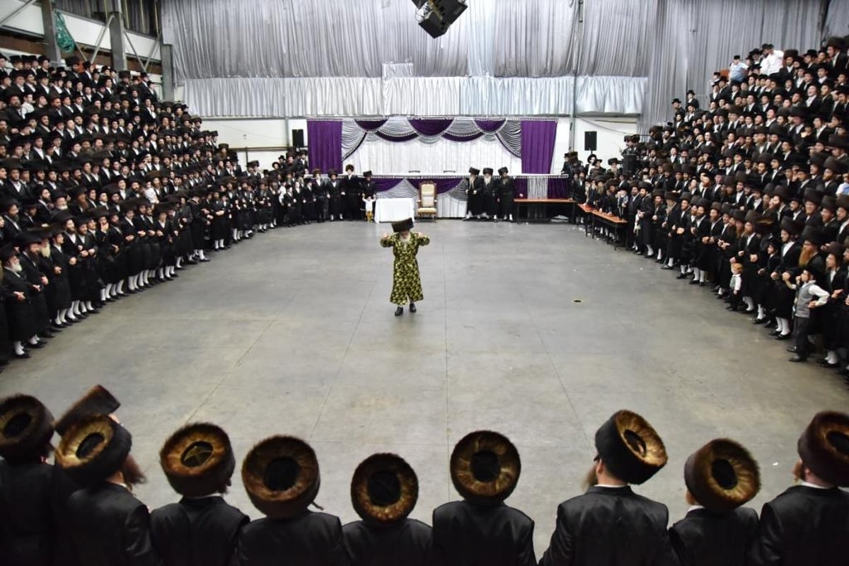 תיעוד מסכם: רגעי השמחה בסוכות בויז'ניץ