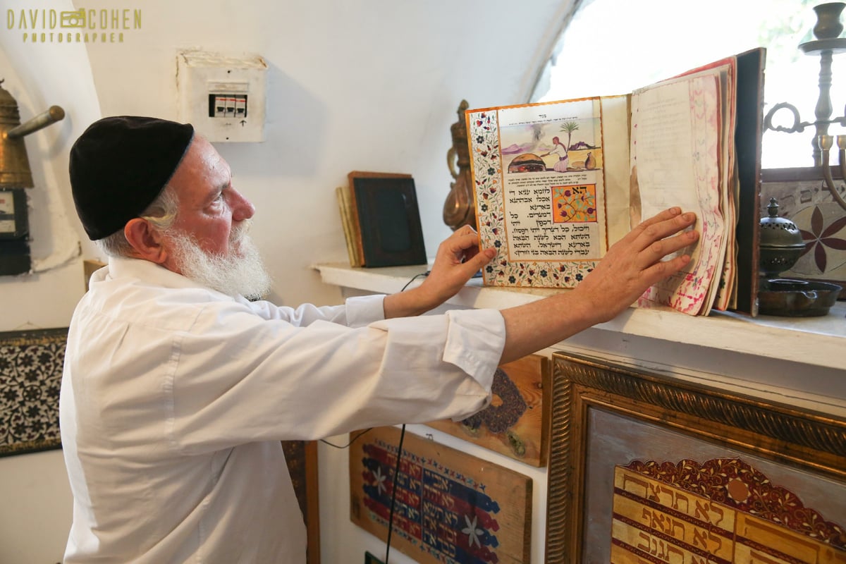 ביקור מצולם בגלרייה של האמן רון כהן בצפת