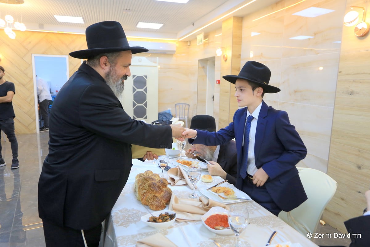 צפו בגלריה: בר מצווה לנין הגר"ח קנייבסקי